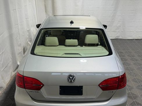 Used 2012 Volkswagen Jetta TDI FWD image 7