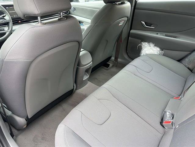 New 2026 Hyundai Elantra SE FWD image 10