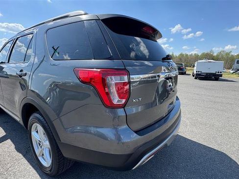 Used 2016 Ford Explorer XLT w/ Equipment Group 202A image 17