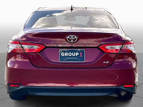 Used 2020 Toyota Camry LE image 5