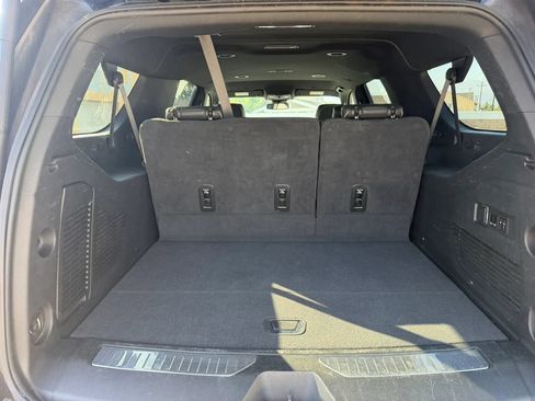Used 2024 Chevrolet Suburban Premier RWD image 15