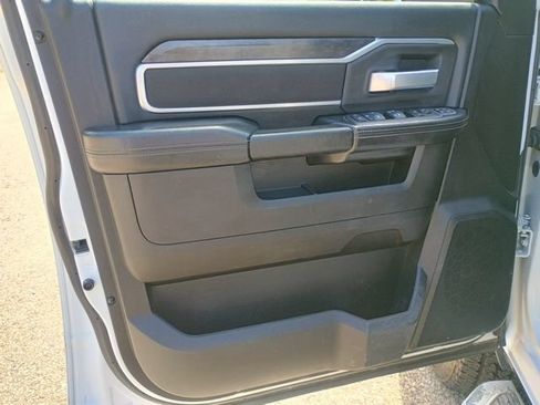 Used 2024 RAM 2500 Big Horn AWD/4WD image 23