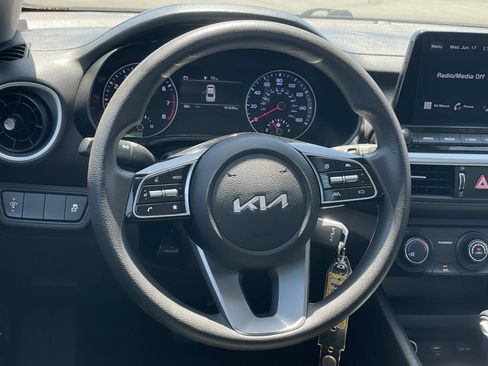 Used 2023 Kia Forte LXS FWD image 7