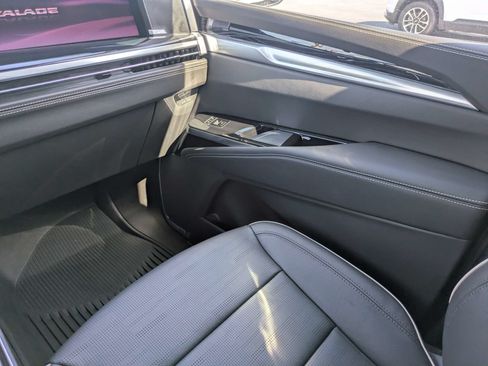 Used 2026 Cadillac Escalade Sport w/ Touring Package AWD/4WD image 14