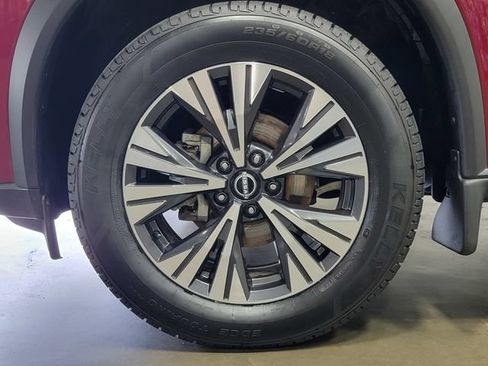 Used 2023 Nissan Rogue SV AWD/4WD image 10