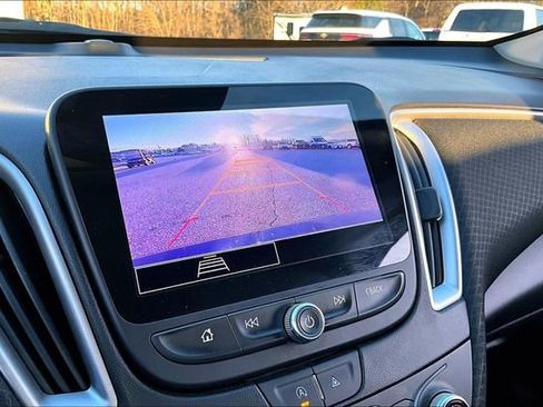 Used 2024 Chevrolet Malibu LT image 14