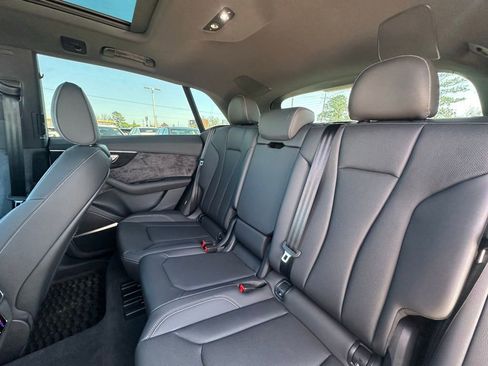 Used 2025 Audi Q8 Premium Plus image 19