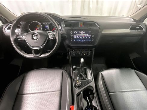 Used 2021 Volkswagen Tiguan SE image 21
