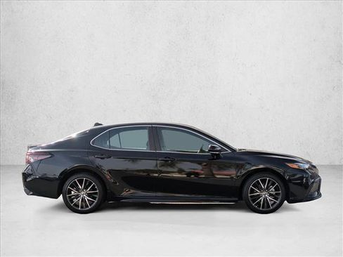 Certified 2024 Toyota Camry SE image 4