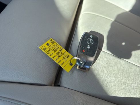 Used 2022 Mercedes-Benz GLA 250 4MATIC w/ Premium Package Lite image 33