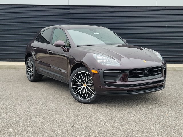 Used 2026 Porsche Macan AWD/4WD image 3