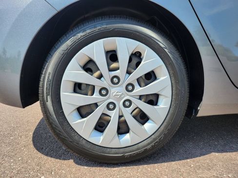Used 2016 Hyundai Elantra GT FWD image 33