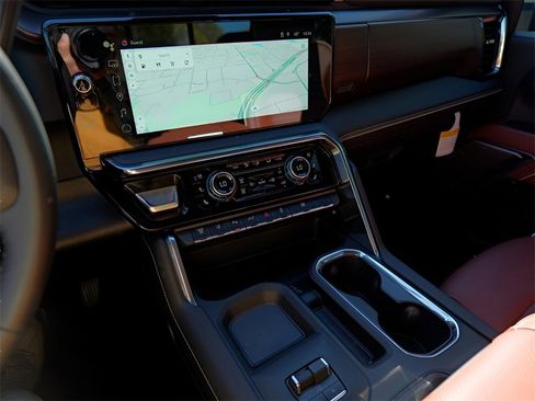 New 2025 GMC Sierra 3500 Denali Ultimate image 15