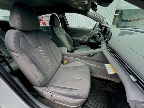 New 2026 Hyundai Elantra Sport FWD image 24