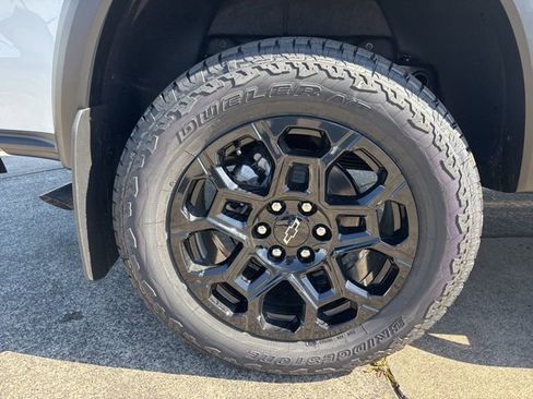 New 2026 Chevrolet Colorado Trail Boss AWD/4WD image 13