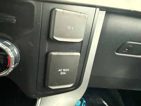 Used 2021 Ford F150 Lariat image 40