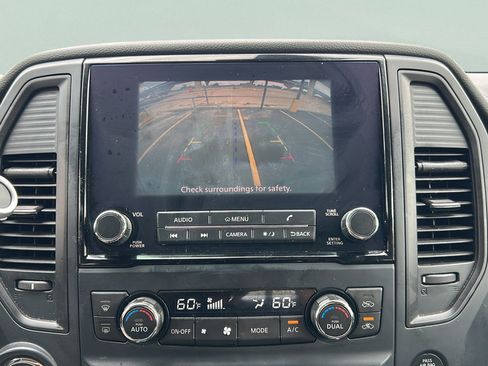Used 2023 Nissan Titan SV w/ SV Convenience Package RWD image 31