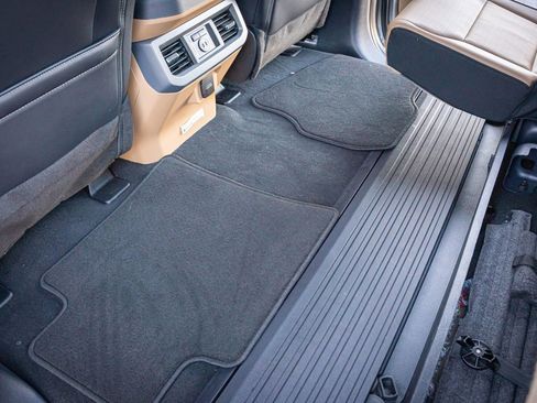 Used 2025 Ford F450 Lariat image 27