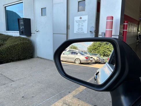 Used 2026 Toyota Camry SE FWD image 19
