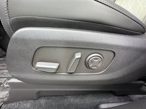 Used 2026 Kia Carnival SX w/ SX Dark Edition Package FWD image 28