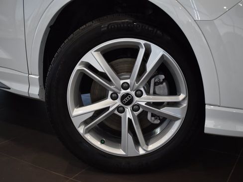 Used 2023 Audi Q3 2.0T Premium Plus w/ Premium Plus Package AWD/4WD image 2