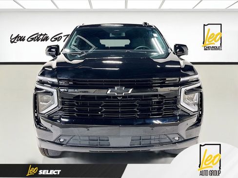 Used 2026 Chevrolet Suburban RST w/ Comfort Package AWD/4WD image 2