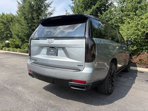 Used 2024 Cadillac Escalade Sport w/ LPO, ONYX Package AWD/4WD image 9