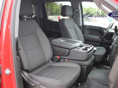 Used 2025 Chevrolet Silverado 1500 Custom Trail Boss AWD/4WD image 11