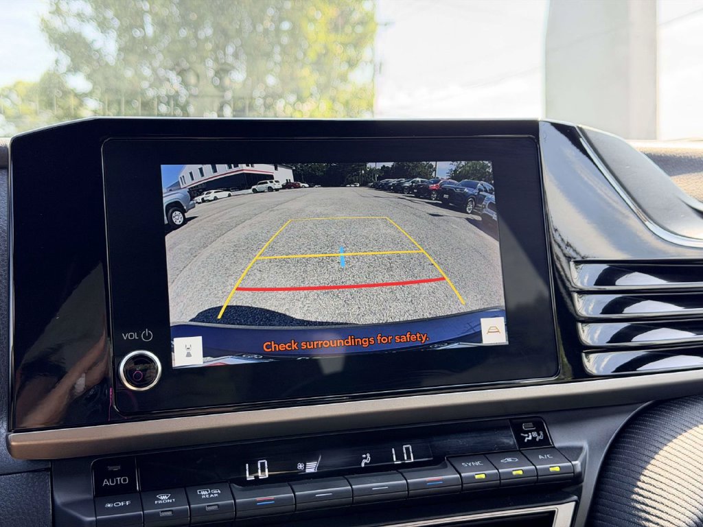 Certified 2025 Toyota Camry SE FWD image 4