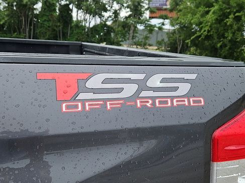 Used 2019 Toyota Tundra SR5 AWD/4WD image 16