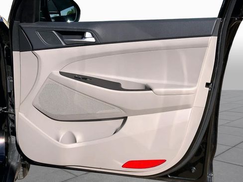 Used 2019 Hyundai Tucson SE FWD image 21