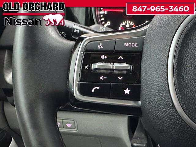 Used 2024 Kia Carnival EX FWD image 19