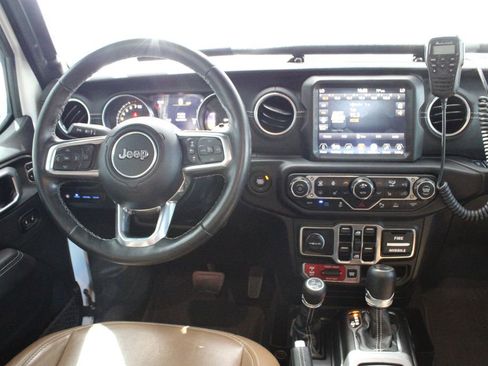 Used 2023 Jeep Wrangler Unlimited Rubicon 4xe w/ Steel Bumper Group AWD/4WD image 2