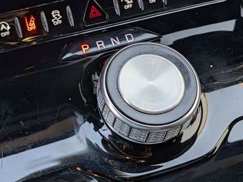 Used 2024 Jeep Wagoneer L Series II image 16