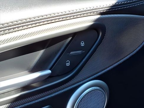 Used 2022 Alfa Romeo Stelvio Veloce image 14