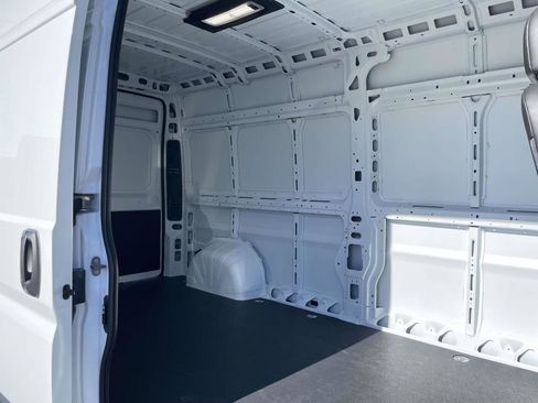 New 2026 RAM ProMaster 2500 w/ Convenience Group image 28
