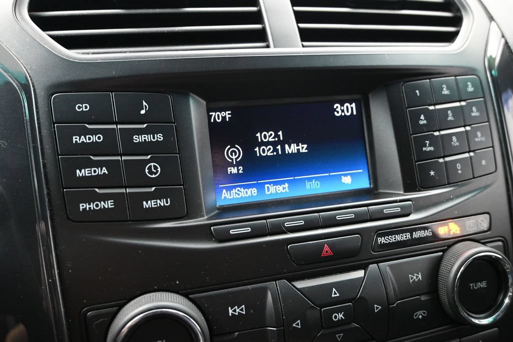 Used 2017 Ford Explorer XLT FWD image 16
