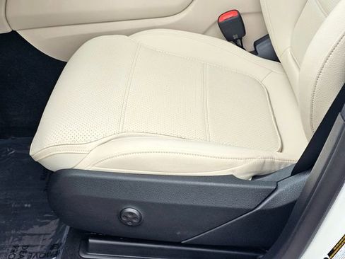 Certified 2025 Mercedes-Benz GLC 300 4MATIC image 20