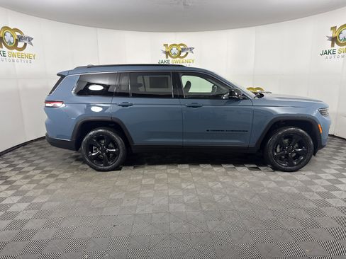 New 2026 Jeep Grand Cherokee L Limited w/ Limited Altitude Package AWD/4WD image 11