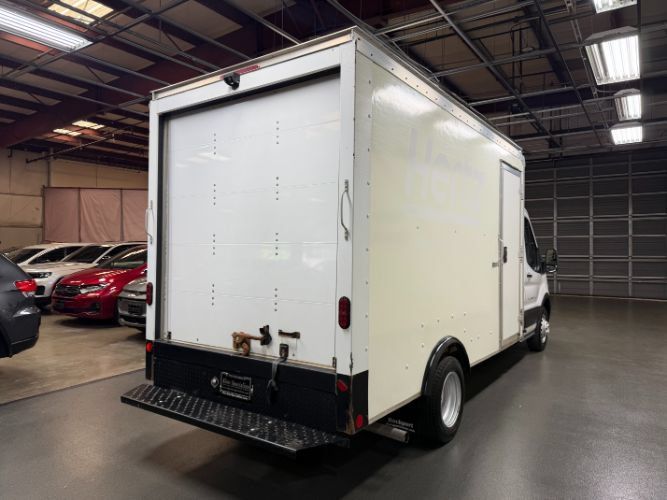 Used 2022 Ford Transit 350 DRW RWD image 4