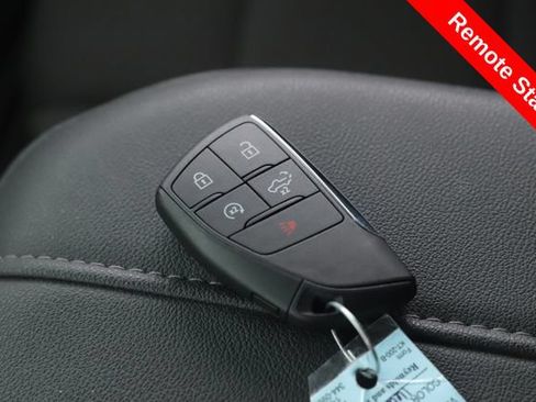 Used 2025 GMC Sierra 1500 Elevation AWD/4WD image 3