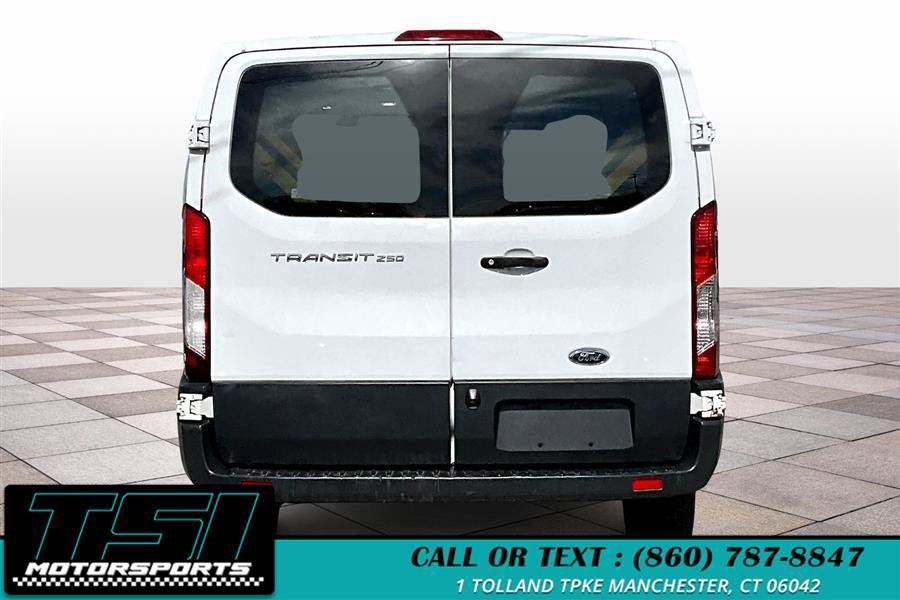 Used 2018 Ford Transit 250 130 Low Roof w/ Exterior Upgrade Package RWD image 4