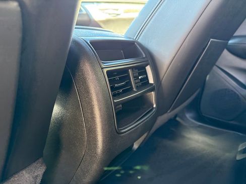 Certified 2025 Cadillac XT5 Sportv image 24