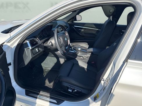 Used 2018 BMW 330e image 9