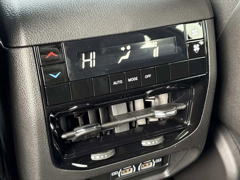 New 2025 Jeep Grand Cherokee L Altitude AWD/4WD image 21