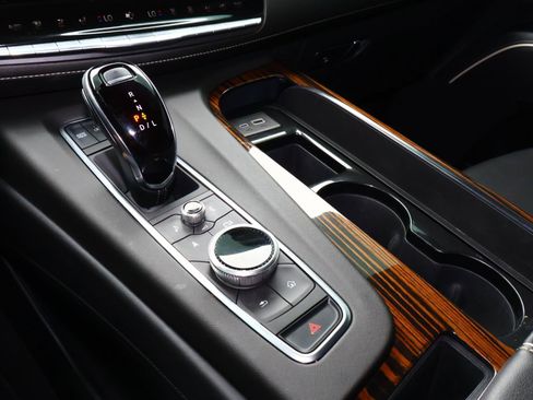 Certified 2024 Cadillac Escalade ESV Premium Luxury RWD image 30