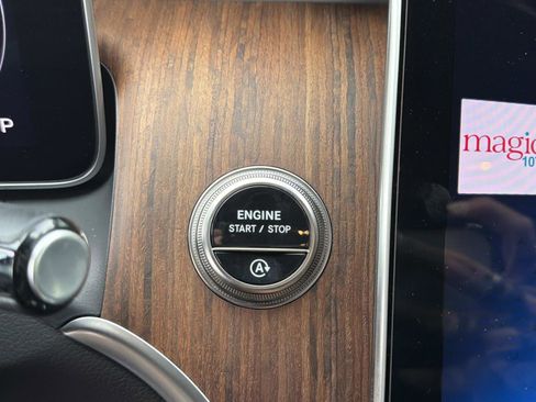Certified 2025 Mercedes-Benz GLC 300 image 23