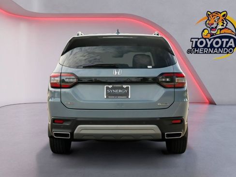 Used 2025 Honda Pilot Touring image 6