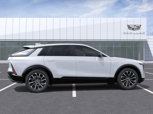 New 2026 Cadillac Lyriq Sport image 5