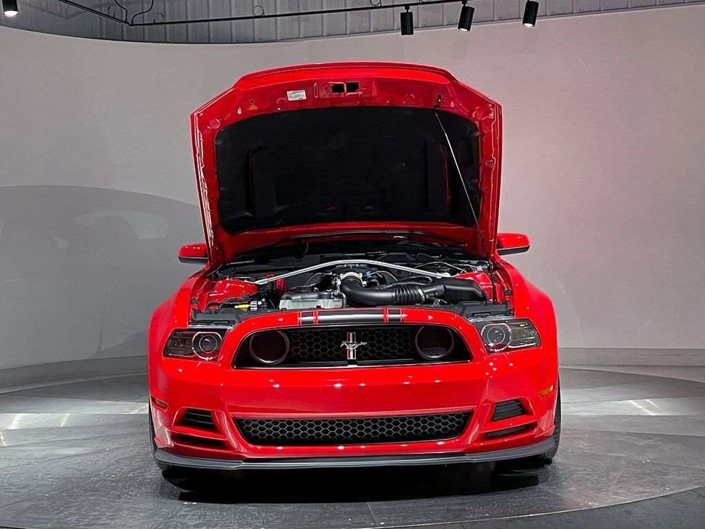 Used 2013 Ford Mustang Boss 302 w/ Boss 302 Accessory Pkg RWD image 29